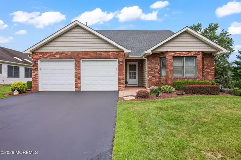 65 Murray Hill Ter, Marlboro, NJ 07746
