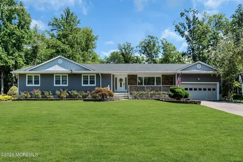 13 Jeffrey Ln, East Windsor, NJ 08520