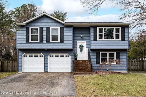 510 Leawood Ave, Toms River, NJ 08755