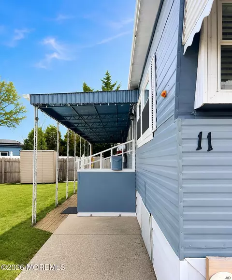 11 Bayshore Mobile, Hazlet, NJ 07730