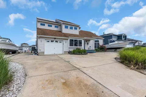 Exterior - 1210 Varuna Dr, Forked River, NJ 08731 photo 3 of 16