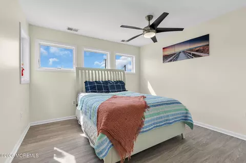 Bedroom - 1210 Varuna Dr, Forked River, NJ 08731 photo 5 of 11