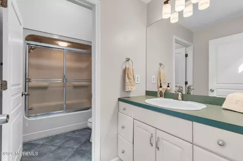 Bath - 1210 Varuna Dr, Forked River, NJ 08731 photo 3 of 4