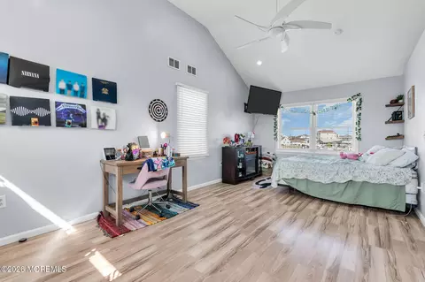 Bedroom - 1210 Varuna Dr, Forked River, NJ 08731 photo 9 of 11