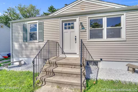 318 W Sylvania Ave, Neptune City, NJ 07753