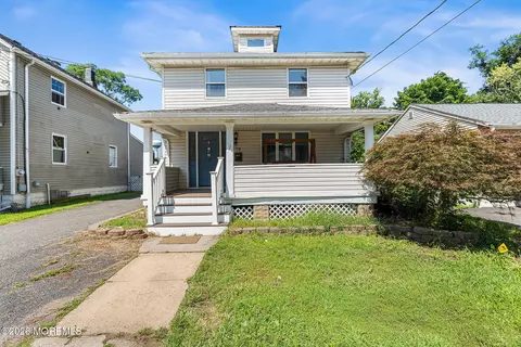 79 Main St, Englishtown, NJ 07726