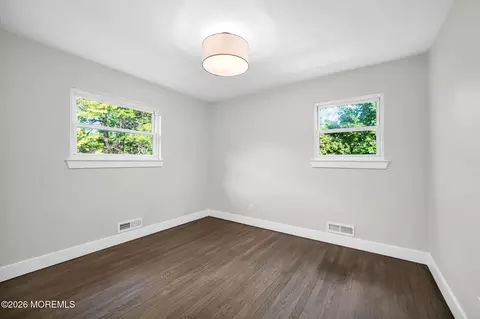 Bedroom - 27 Middlesex Rd, Matawan, NJ 07747 photo 4 of 4