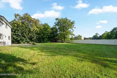 Exterior - 27 Middlesex Rd, Matawan, NJ 07747 photo 4 of 4