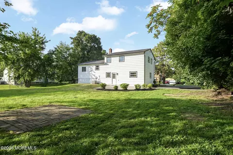 Exterior - 27 Middlesex Rd, Matawan, NJ 07747 photo 2 of 4
