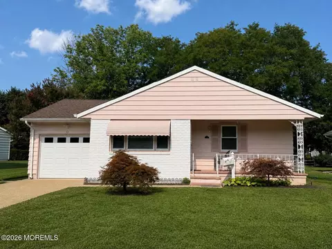 53 Golden Glow Circus, Toms River, NJ 08755