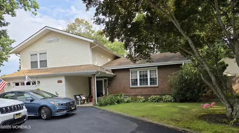 100 Reel Ave, Manahawkin, NJ 08050