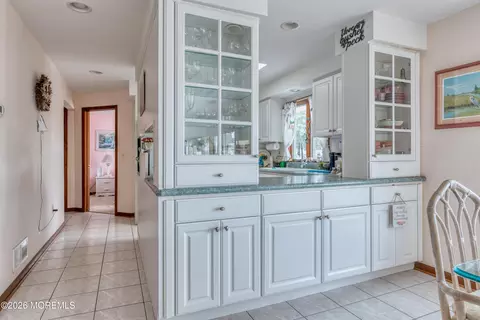 Kitchen - 39 Lagoon Dr E, Brick, NJ 08723 photo 1 of 2