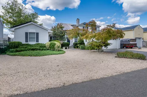 Exterior - 39 Lagoon Dr E, Brick, NJ 08723 photo 7 of 9