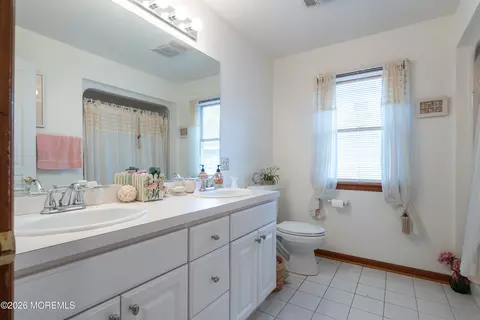 Bath - 39 Lagoon Dr E, Brick, NJ 08723 photo 1 of 4