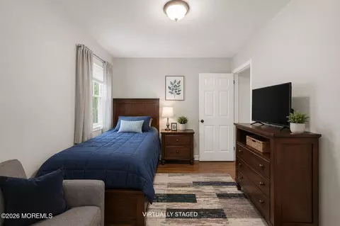 Bedroom - 54 Middlesex Rd, Matawan, NJ 07747 photo 4 of 8