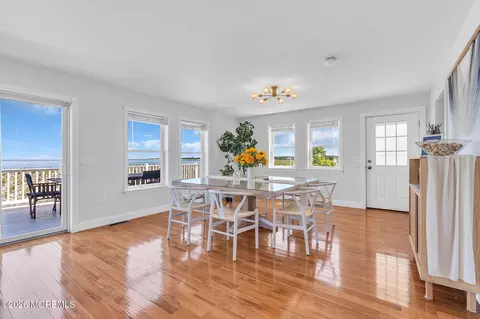 Dining - 655 Front St, Union Beach, NJ 07735 photo 2 of 5