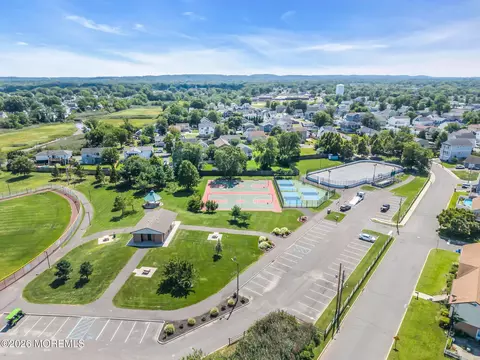 View/Area - 655 Front St, Union Beach, NJ 07735 photo 6 of 17