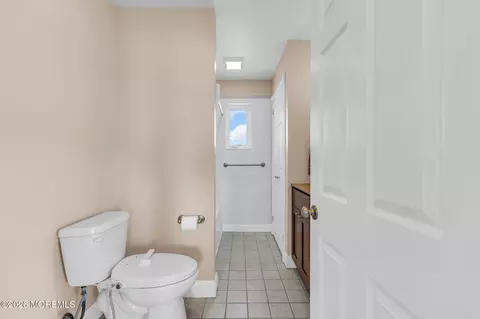 Bath - 655 Front St, Union Beach, NJ 07735 photo 2 of 4