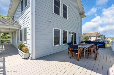 Exterior - 655 Front St, Union Beach, NJ 07735 photo 3 of 9