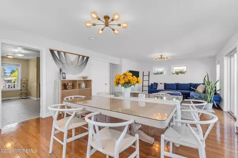 Dining - 655 Front St, Union Beach, NJ 07735 photo 4 of 5
