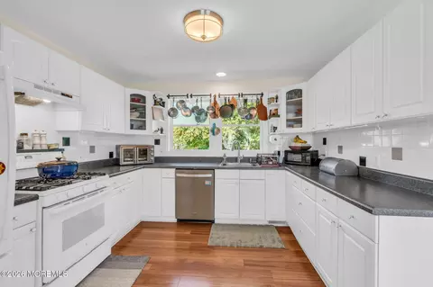 Kitchen - 308 Emerald Dr, Brick, NJ 08723 photo 3 of 4
