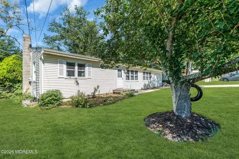 Exterior - 308 Emerald Dr, Brick, NJ 08723 photo 3 of 20