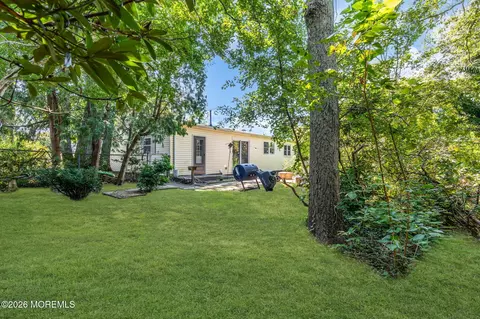 Exterior - 308 Emerald Dr, Brick, NJ 08723 photo 11 of 20
