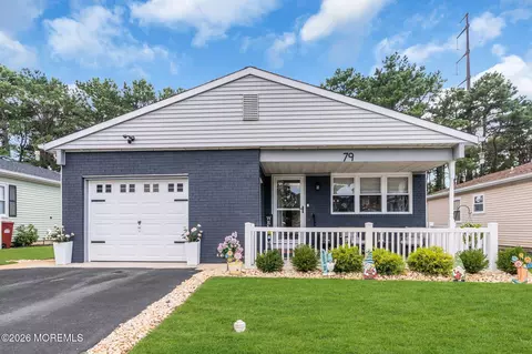 79 San Carlos St, Toms River, NJ 08757