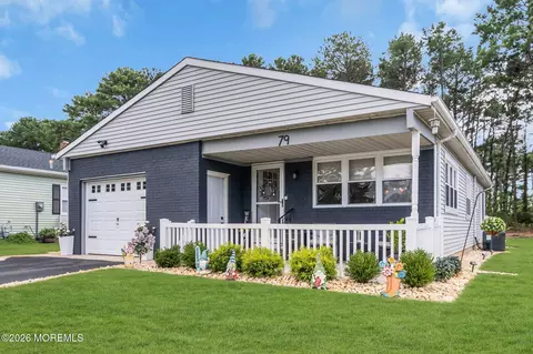 79 San Carlos St, Toms River, NJ 08757