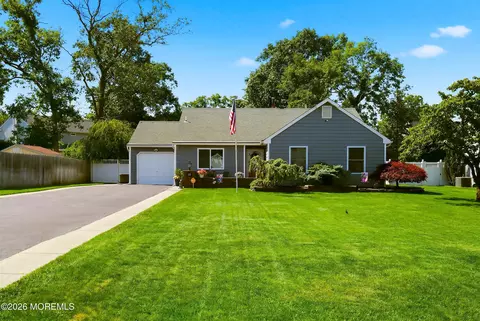 117 W Cypress Rd, Toms River, NJ 08753