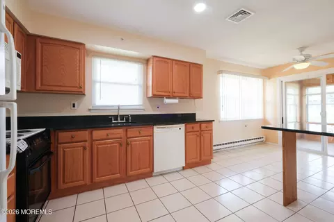 Kitchen - 6 Phillips Rd, Brick, NJ 08724 photo 2 of 4