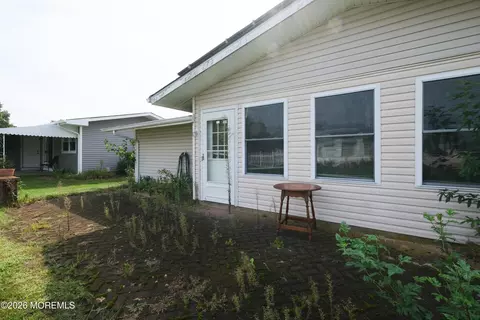 Exterior - 6 Phillips Rd, Brick, NJ 08724 photo 4 of 5