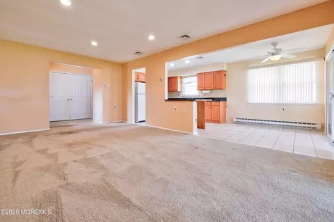 Living - 6 Phillips Rd, Brick, NJ 08724 photo 2 of 4