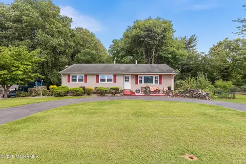 7 Chambers Rd, Millstone, NJ 08510