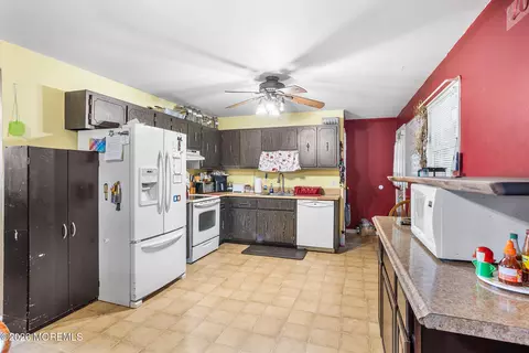 Kitchen - 7 Chambers Rd, Millstone, NJ 08510 photo 1 of 2