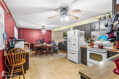Kitchen - 7 Chambers Rd, Millstone, NJ 08510 photo 2 of 2