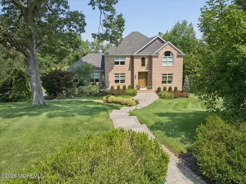 4 Liberty Ln, Perrineville, NJ 08535
