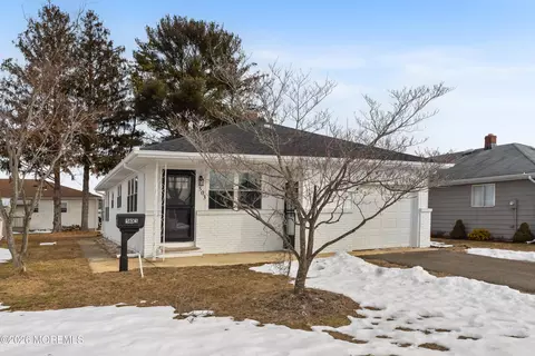 503 Jamaica Blvd, Toms River, NJ 08757