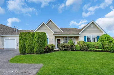 49 Foxwood Rd, Lakewood, NJ 08701