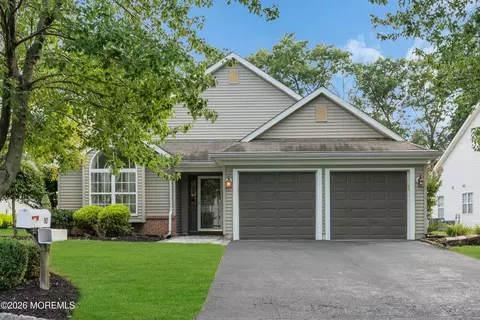 80 Ivy Hill Rd, Lakewood, NJ 08701