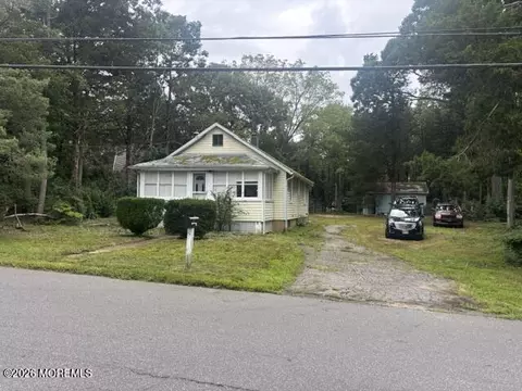 612 Dave Marion Rd, Toms River, NJ 08753