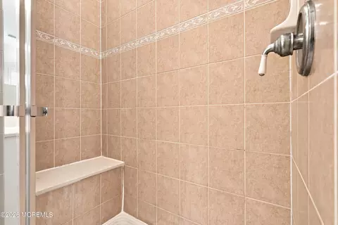 Bath - 31 Devonshire Way, Jackson, NJ 08527 photo 5 of 6