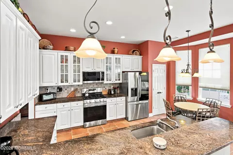 Kitchen - 31 Devonshire Way, Jackson, NJ 08527 photo 2 of 7