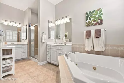 Bath - 31 Devonshire Way, Jackson, NJ 08527 photo 1 of 6