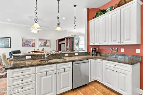 Kitchen - 31 Devonshire Way, Jackson, NJ 08527 photo 4 of 7