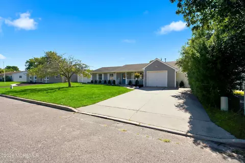 Exterior - 402 5th St, Waretown, NJ 08758 photo 2 of 7