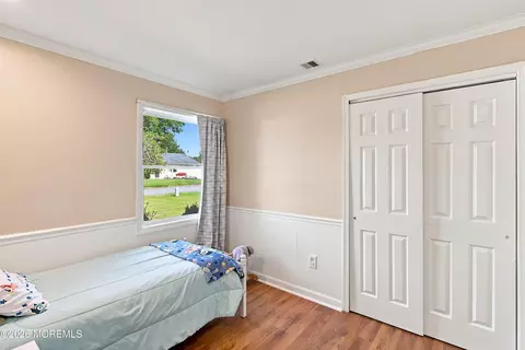 Bedroom - 402 5th St, Waretown, NJ 08758 photo 7 of 9