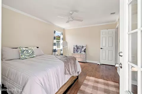 Bedroom - 402 5th St, Waretown, NJ 08758 photo 3 of 9