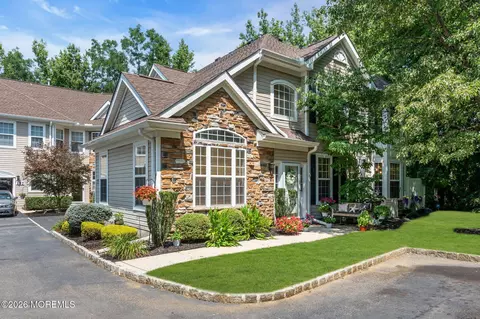 155 Shinnecock Dr, Manalapan, NJ 07726