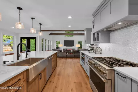 Kitchen - 921 Riverview Dr, Brielle, NJ 08730 photo 4 of 9